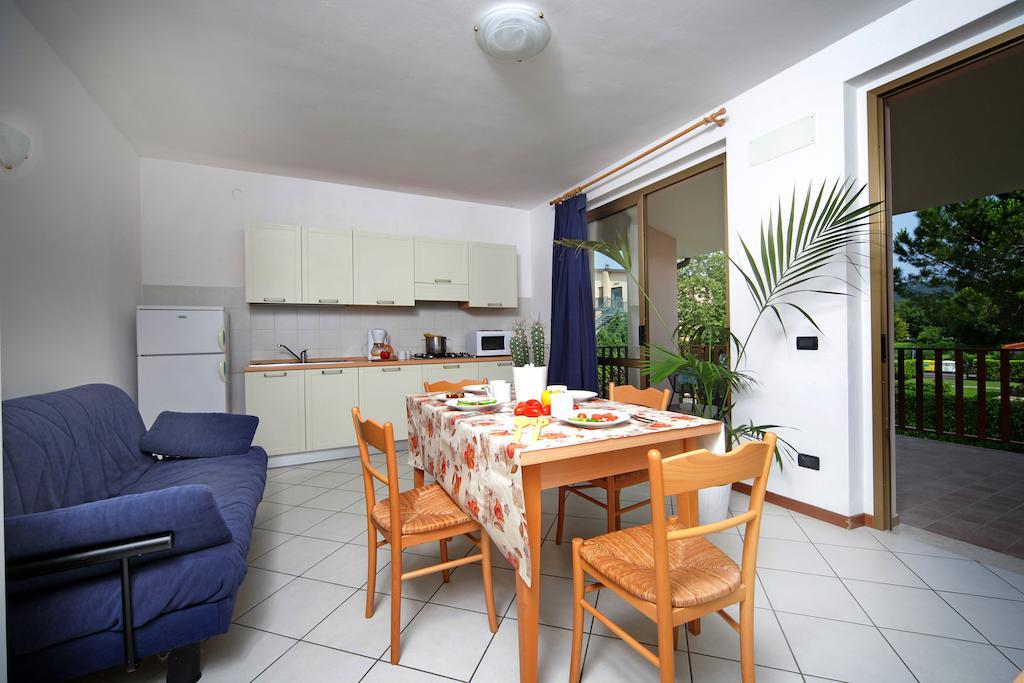 Camping Garden Tourist Manerba del Garda Habitación foto
